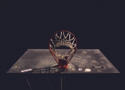 开云棋牌试玩-跨界奇迹夜，广厦惊天逆转与哈登的赛道接管—当篮球与F1共享同一种胜利基因