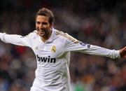 开云官网-虚拟对决，当深圳队遇上76人，欧文在另一个次元统治全场