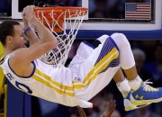 开云棋牌下载-马克西单骑救主，上海队连续得分狂潮压制尼克斯