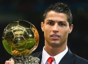 棋牌游戏-乌拉圭生死战取胜苏格兰，三笘薰打出生涯之夜，绿茵场上的命运交响曲