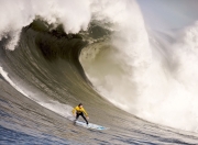 开云棋牌游戏-莱比锡红牛鏖战塞维利亚，范戴克状态火热成胜负关键