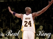 开云棋牌游戏-光影交错，那一夜，英格兰绿茵轻骑踏碎德国战车，马龙之火点燃温布利之巅