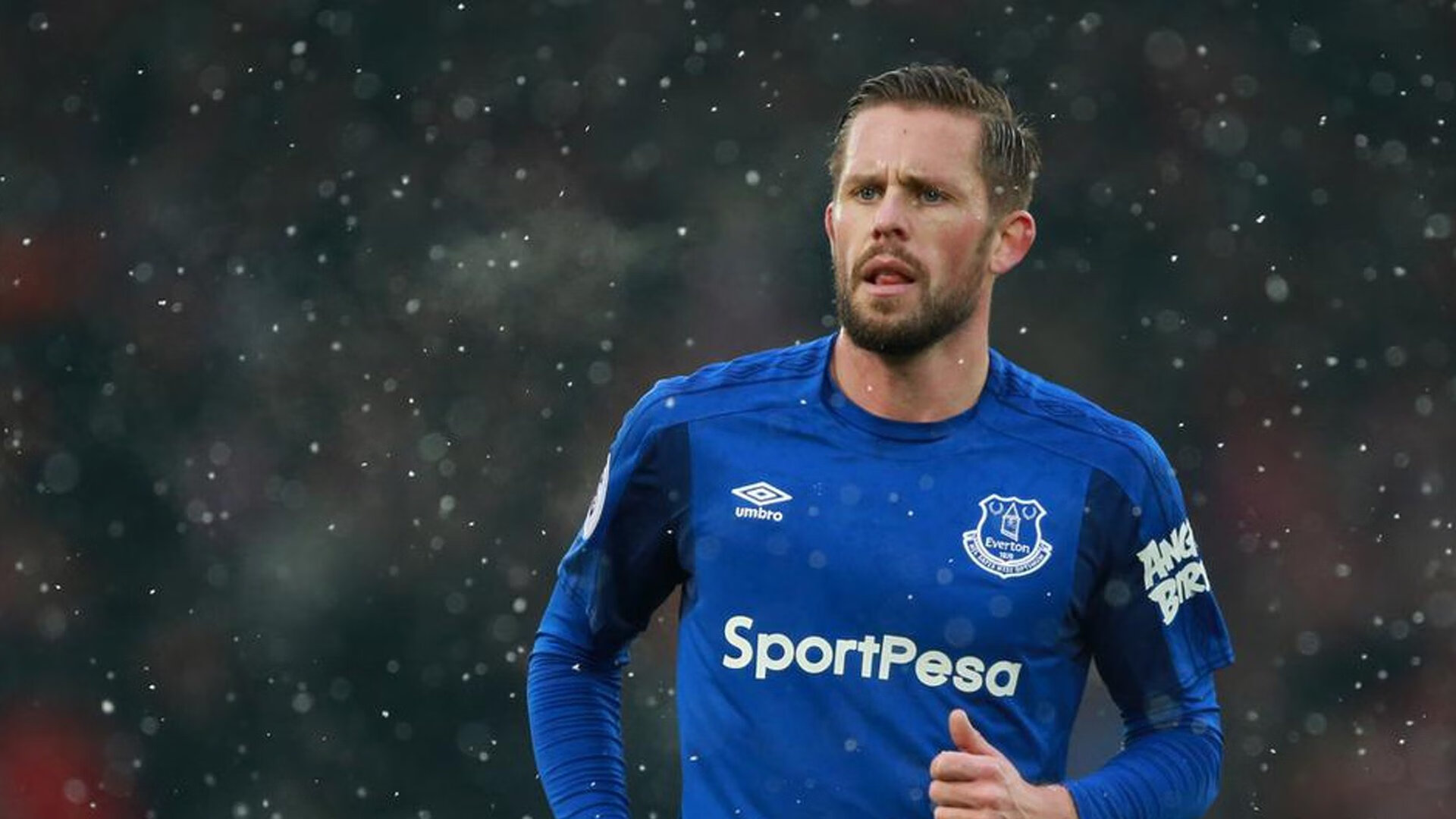 赛道与天山，当F1新赛季遇上新疆篮球巅峰战