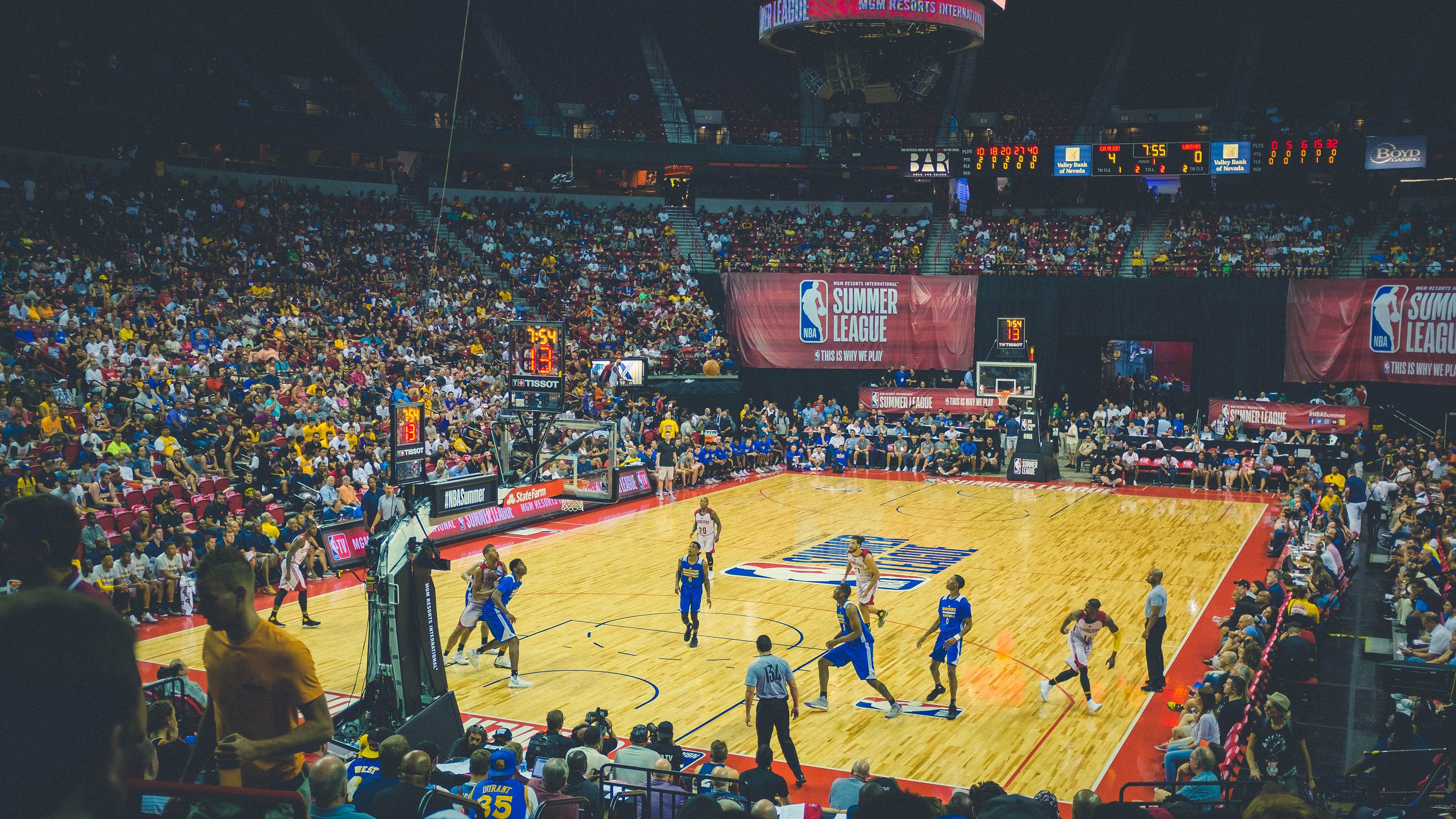 字母哥全场最佳无争议，吉林队鏖战老鹰，一场跨越地域的篮球对话