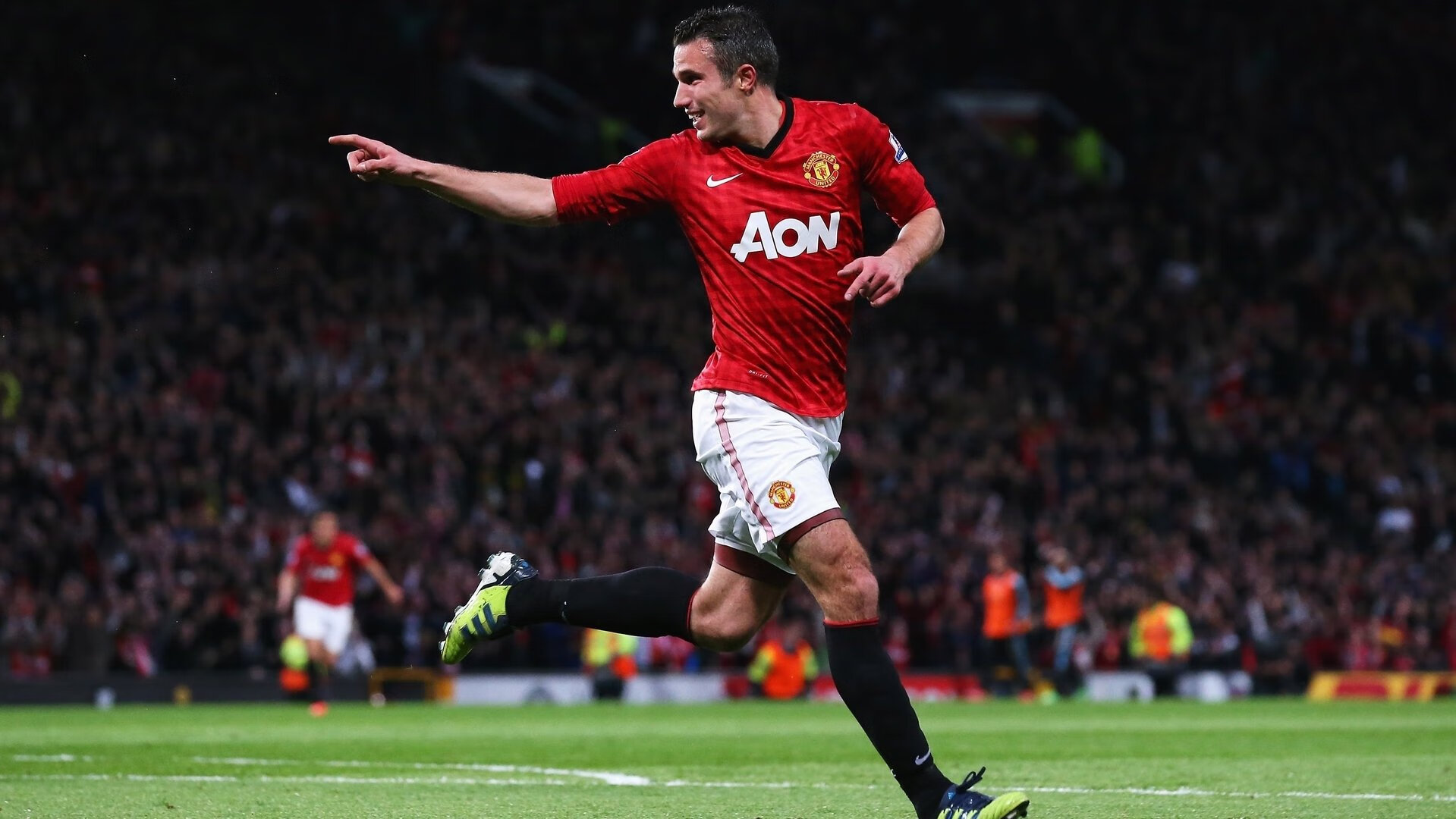 夜战围城，福克斯双面统治下的F1街道赛传奇