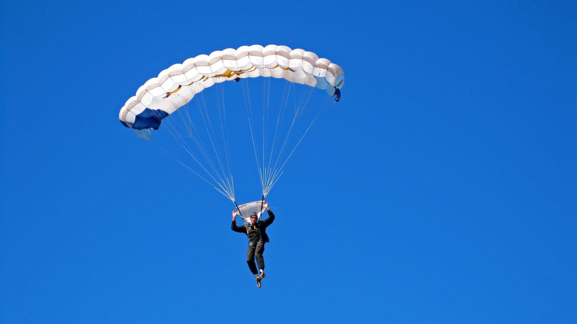 基耶萨的孤勇，当塞内加尔铁壁遇上波兰利刃，一人扛起全队的战争